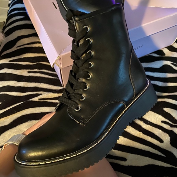 madden girl kurrt lace up booties